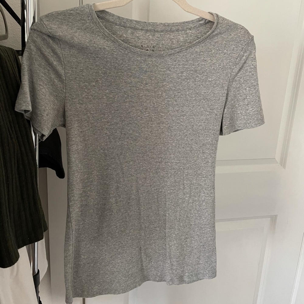Plain grey tee